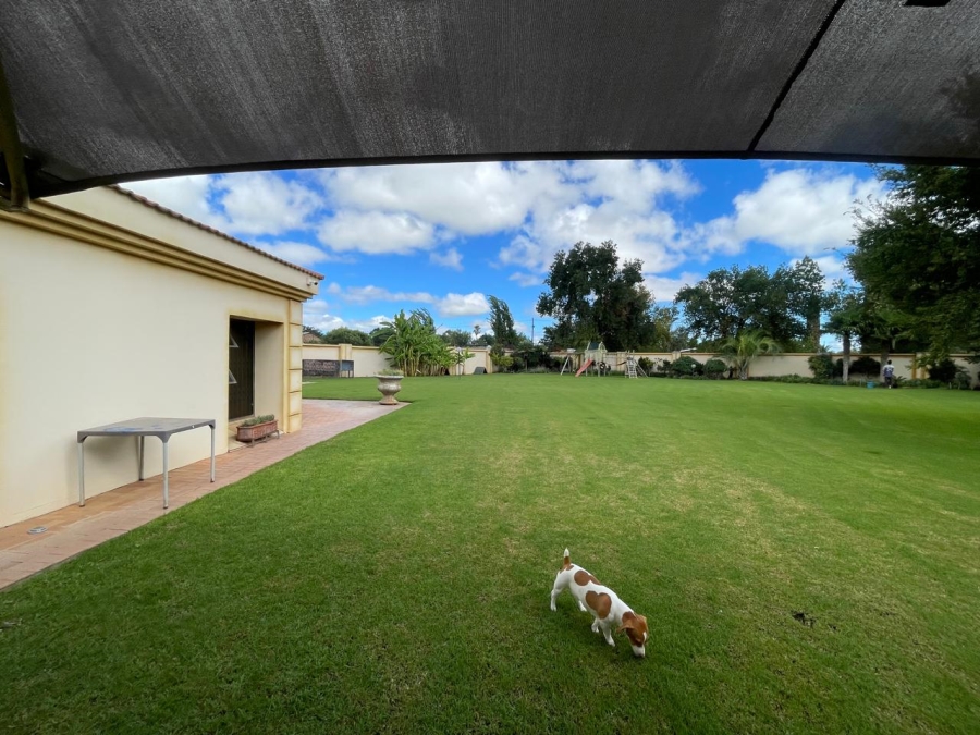 5 Bedroom Property for Sale in Christiana North West